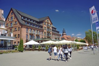 Europe, Germany, Mecklenburg-Western Pomerania, Waren an der Müritz, Flanierufer an der