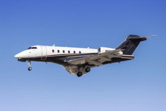 A Bombardier Challenger 300 Flexjet aircraft with the registration number N517FX at Las Vegas