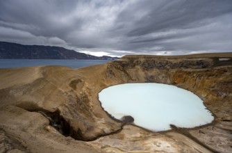 Crater lake Víti and Öskjuvatn in the crater of the Askja volcano, volcanic landscape, Dyngjufjöll