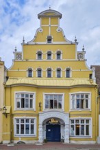 Alte Löwenapotheke, heritage-protected medieval building Bademutterstraße 2, historic old town