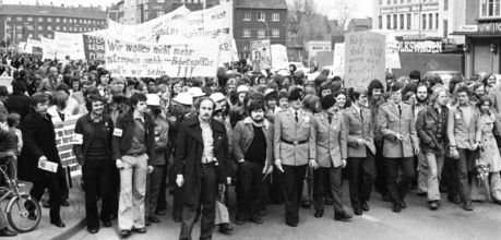 Demonstration of 30, 000 of the DGB youth against unemployment and better vocational training on 19