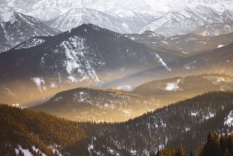 Winter, panorama, mountains, sunbeam, Bavarian Alps, Jachenau, Brauneck, Bavaria, Germany, Europe