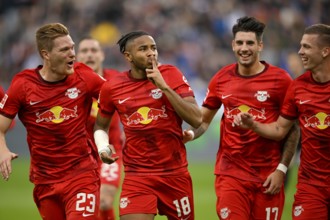 Goal celebration, gesture, gesture, silent, Christopher Nkunku (18) RasenBallsport Leipzig RBL,