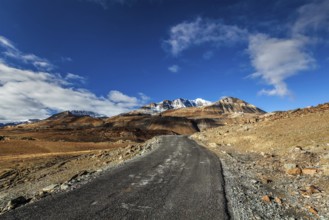 Manali-Leh road to Ladakh in Indian Himalayas near Baralacha-La pass. Himachal Pradesh, India, Asia