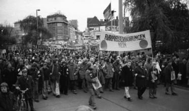 Demonstrations from 1-5 April 1975 in the centre of Hanover, which became traditional under the