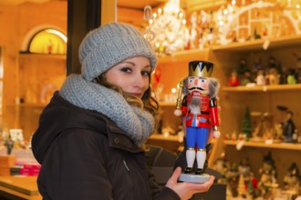 Young woman at the Striezelmarkt