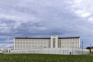 Stammheim Prison, JVA, exterior view of the maximum security prison with prison wall, Stuttgart,