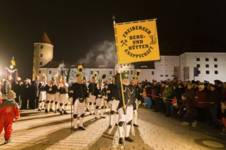 Miners pay their respects on the Schlossplatz