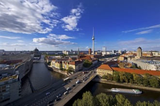 City panorama with Spree, Cathedral, Nikolai Quarter, Red Town Hall, TV Tower and Old Town House,