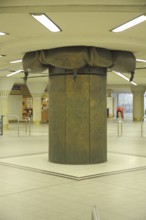 Sculpture Cushion by Richard Heß 1985 in the underground station, station, passage, support,