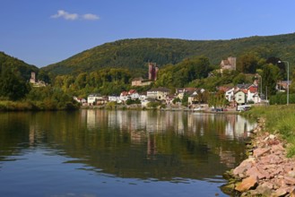 Neckar, Neckarsteinach, Vierburgenstadt, Mittelburg, Baden-Württemberg, Germany, Europe