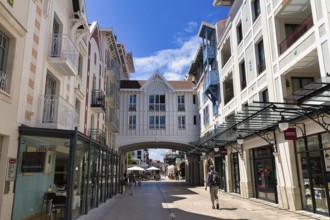 Building bridge in the city centre, Arcachon, Gironde, Aquitaine, South of France, France, Europe