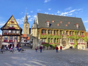 Rectht's historic town hall, on the left old half-timbered house, in the background steeple of