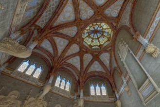 Interior view of the hall and corridors in the main building in the Hospital de la Santa Creu i