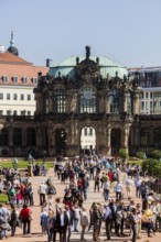 Return of the oranges from their winter quarters to the Dresden Zwinger