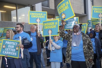 Detroit, Michigan USA, 6 November 2023, Postal workers rally to protest the increasing number of