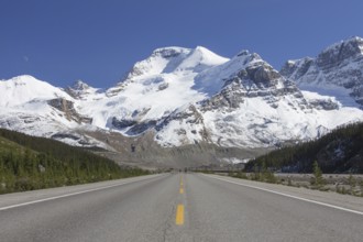 View over Mount Athabasca from the Icefields Parkway, Highway 93, Jasper National Park, Alberta,