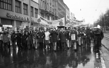 Demonstrations from 1-5 April 1975 in the centre of Hanover, which became traditional under the