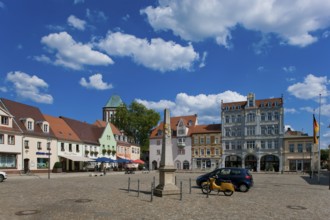 Senftenberg market square with the Electoral Saxon postal pillar