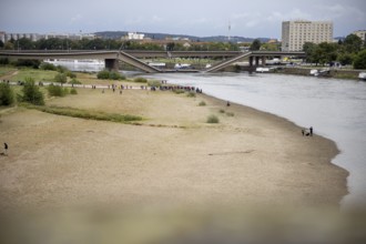 Partial collapse of the Carola Bridge in Dresden, seen from the Königsufer, 11/09/2024