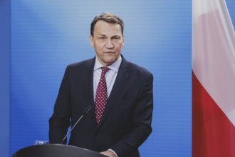 Radoslaw Sikorski, Foreign Minister of Poland, photographed during a press conference with Annalena