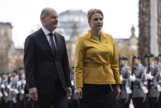 (L-R) Olaf Scholz, Federal Chancellor, and Evika Sili˜Üa, Prime Minister of Latvia, at a meeting in