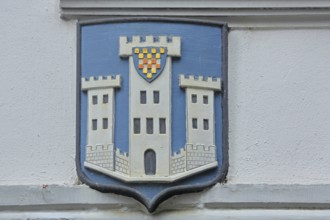 City coat of arms on the former town hall, former, three, towers, fish market, old town, Limburg,