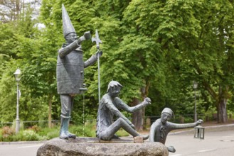 Fool's fountain with figures by Herbert Maier in Haslach im Kinzigtal, Black Forest, Ortenaukreis,