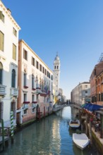 Boats in the old town with San Girgio dei Greci, church, empty, nobody, lull, crisis, city trip,