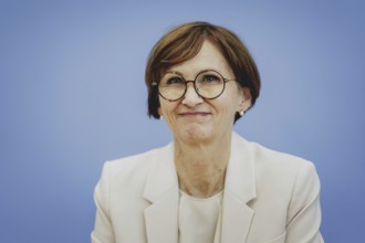 Bettina Stark-Watzinger (FDP), Federal Minister of Education and Research, at a press conference on