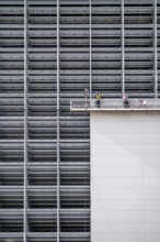 Construction of a high-bay warehouse, storage system for high space utilisation, in steel