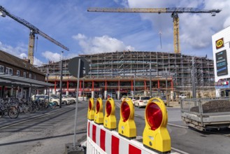 Modernisation of Duisburg Central Station, the platforms of the 13 tracks are being renewed, the