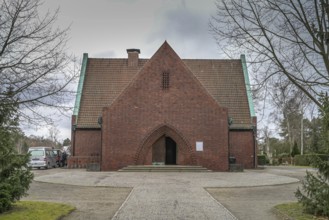 Chapel, Zehlendorf Cemetery, Onkel-Tom-Straße, Zehlendorf, Berlin, Germany, Europe