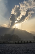 Windpark Halde Oberscholven, smoke clouds from the cooling tower and chimney of the Uniper