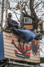 2nd day of the clearing of the hamlet Lützerath, by the police, of tree houses and huts, of climate