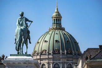 Amalienborg Palace, dome of the Protestant Frederiks Kirke, equestrian monument to Frederik V,