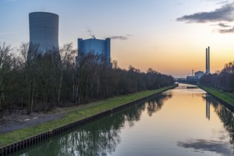 The Datteln 4 hard coal-fired power plant, operated by Uniper, on the Dormtund-Ems Canal, which is