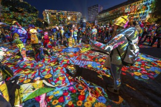 Essen Light Festival, in the city centre, light art on Kennedyplatz, the Berlin artist Daniel