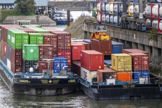 Port of Duisburg Ruhrort, Container freighter being loaded and unloaded at DeCeTe, Duisburg