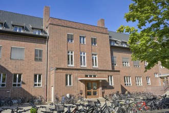 Evangelisches Gymnasium zum Grauen Kloster, Salzbrunner Strasse, Wilmersdorf, Berlin, Germany,