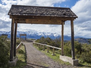 Viewpoint above lake Laguna Verde, west of Chile Chico, Patagonia, Chile, South America