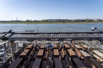 Empty Rhine promenade, closed restaurants, consequences of the contact ban, effects of the