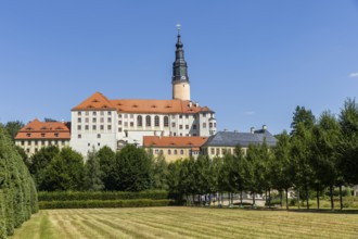 Weesenstein Castle rises on a rocky outcrop of nodular mica schist with quartzite deposits above