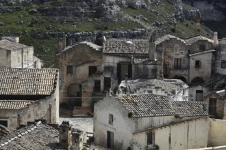 Chiesa di San Pietro Caveoso in the Sassi area, cave dwellings, Matera, Basilicata, Italy, Europe