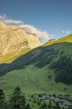 The Eng-Alm seen from the path to the Bins-Alm, Eng-Alm, Karwendel Mountains, Tyrol, Austria,