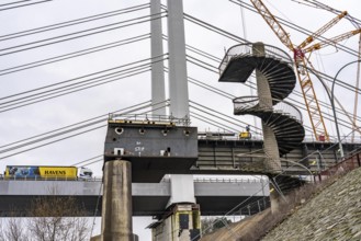 Demolition of the old Rhine bridge Neuenkamp, the A40, behind the first of 2 new bridges, which is