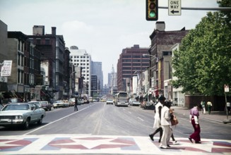 Cityscape of a street in the city centre of Philadelphia, Pennsylvania, USA, 1976, North America