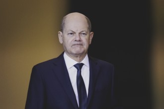 Olaf Scholz (SPD), Federal Chancellor, at a press conference following a joint meeting with Srettha