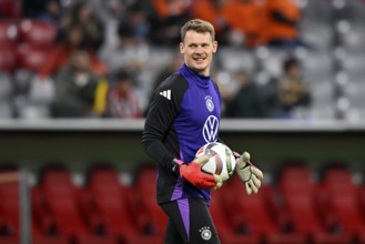 Warm-up, training, goalkeeper Alexander Nuebel GER (12) smiles, UEFA Nations League international