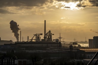 Hüttenwerke Krupp-Mannesmann, HKM in Duisburg-Hüttenheim, coking plant and 2 blast furnaces, North